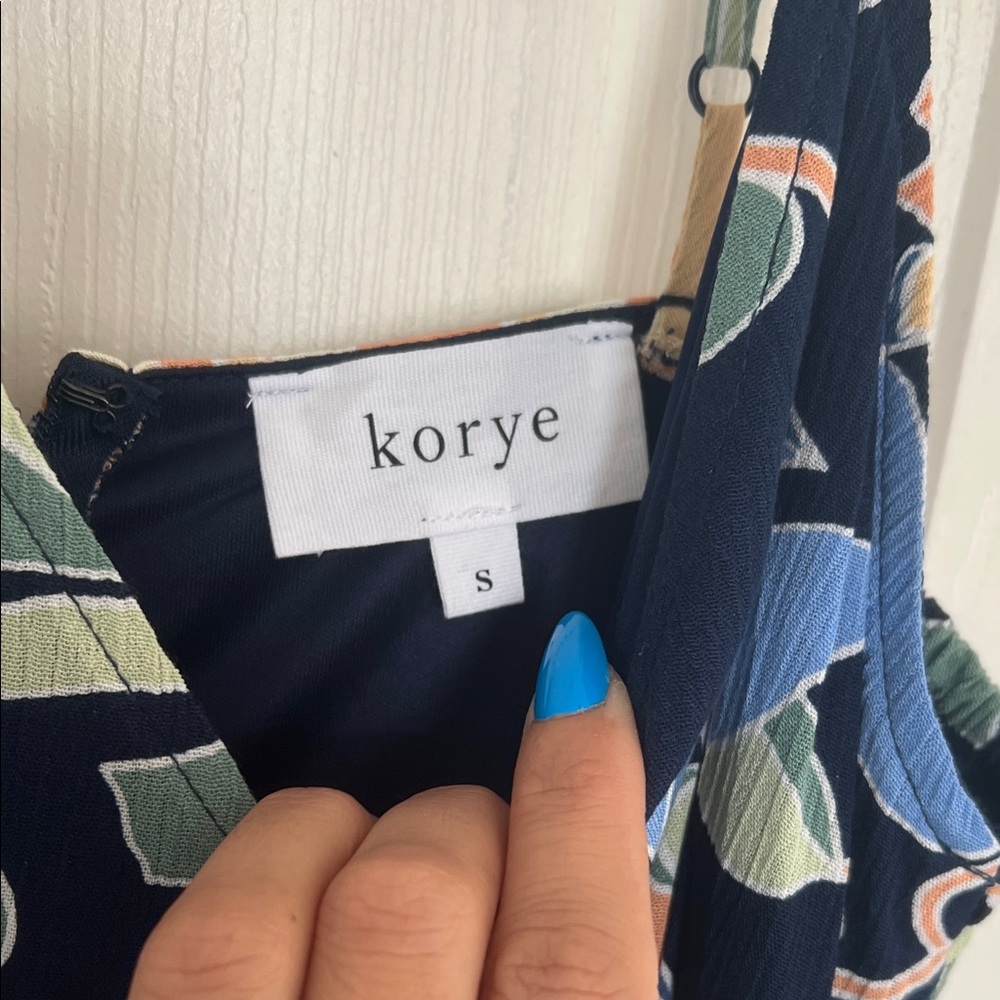 Elegant Floral Navy Maxi Dress - Picture 3 of 7
